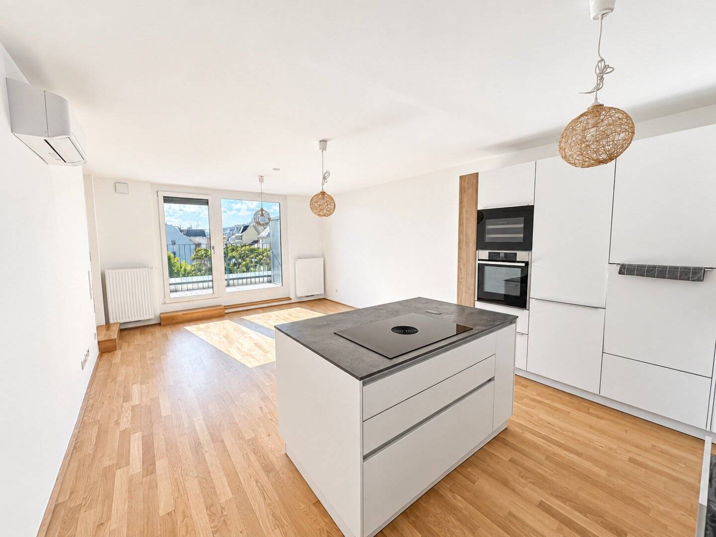 LIVING AT THE PARK – 3-ROOM APARTMENT WITH SPACIOUS TERRACE