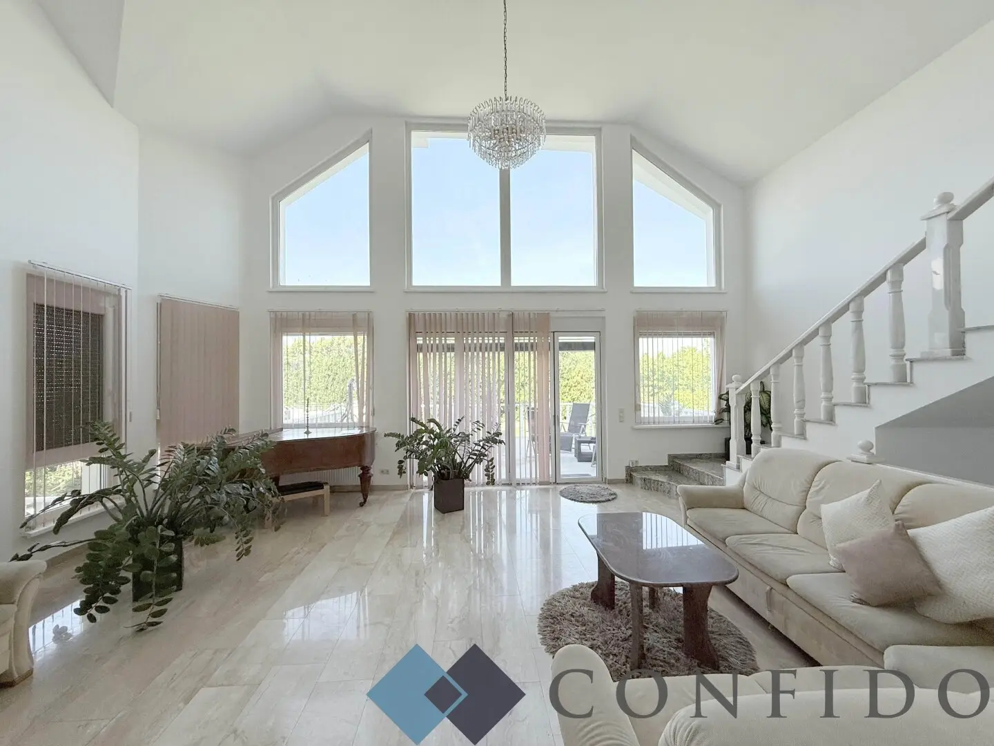 Spacious single-family house with garden, sauna, workshop and 7 bedrooms in Sollenau