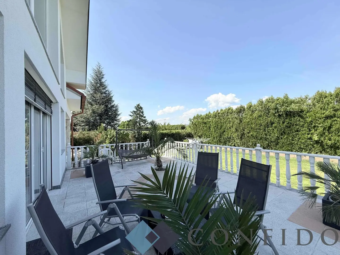 Spacious single-family house with garden, sauna, workshop and 7 bedrooms in Sollenau