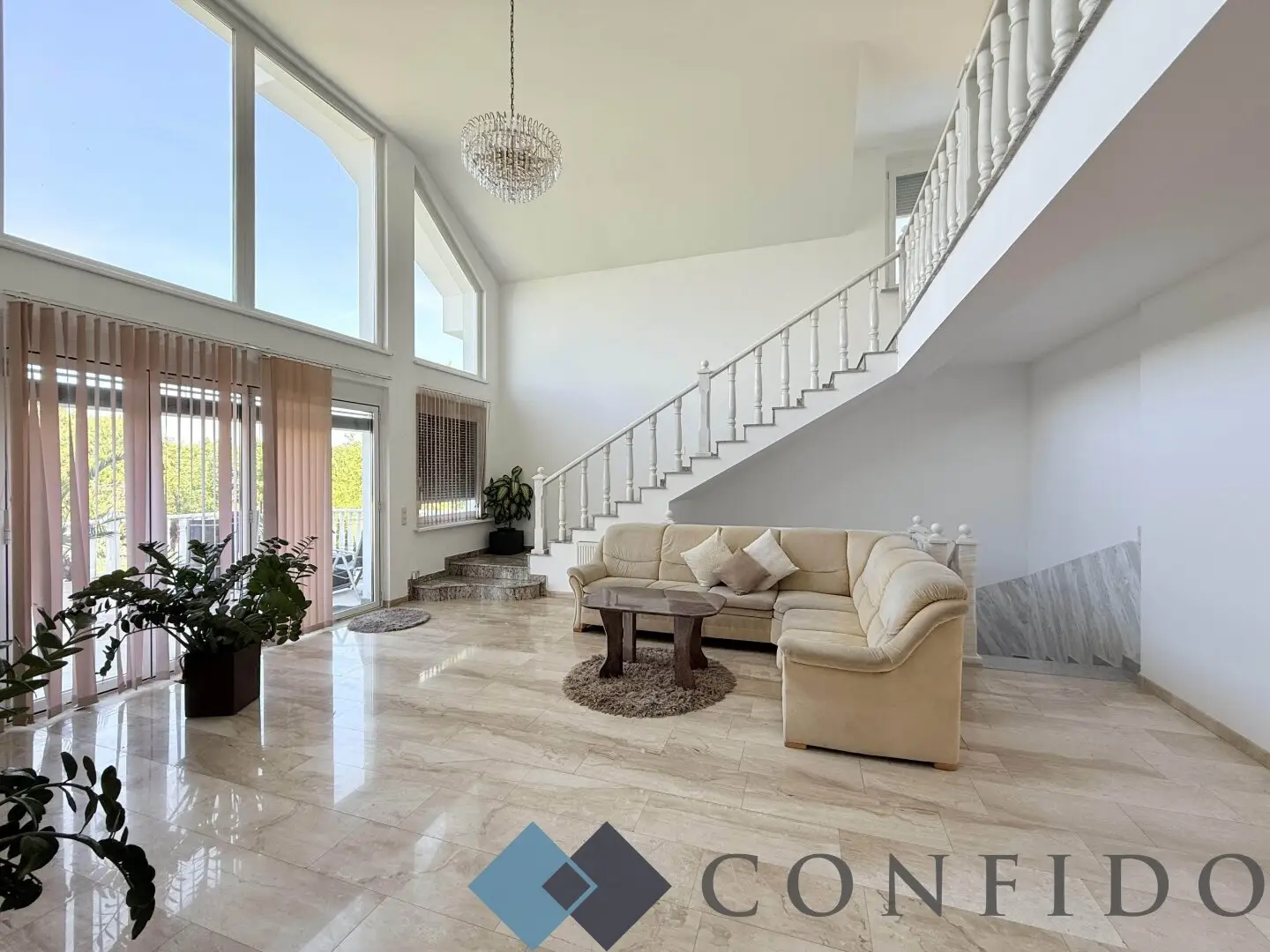 Spacious single-family house with garden, sauna, workshop and 7 bedrooms in Sollenau