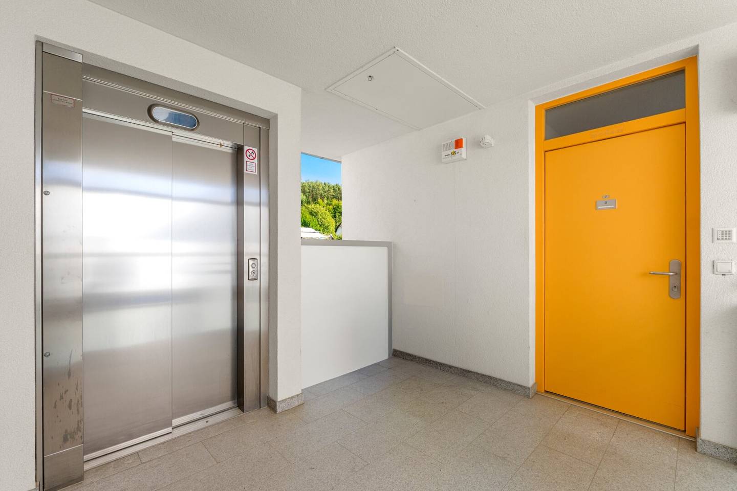 Barrier-free on the top floor with 4 rooms terrace 2x underground garage in Andritz quiet location
