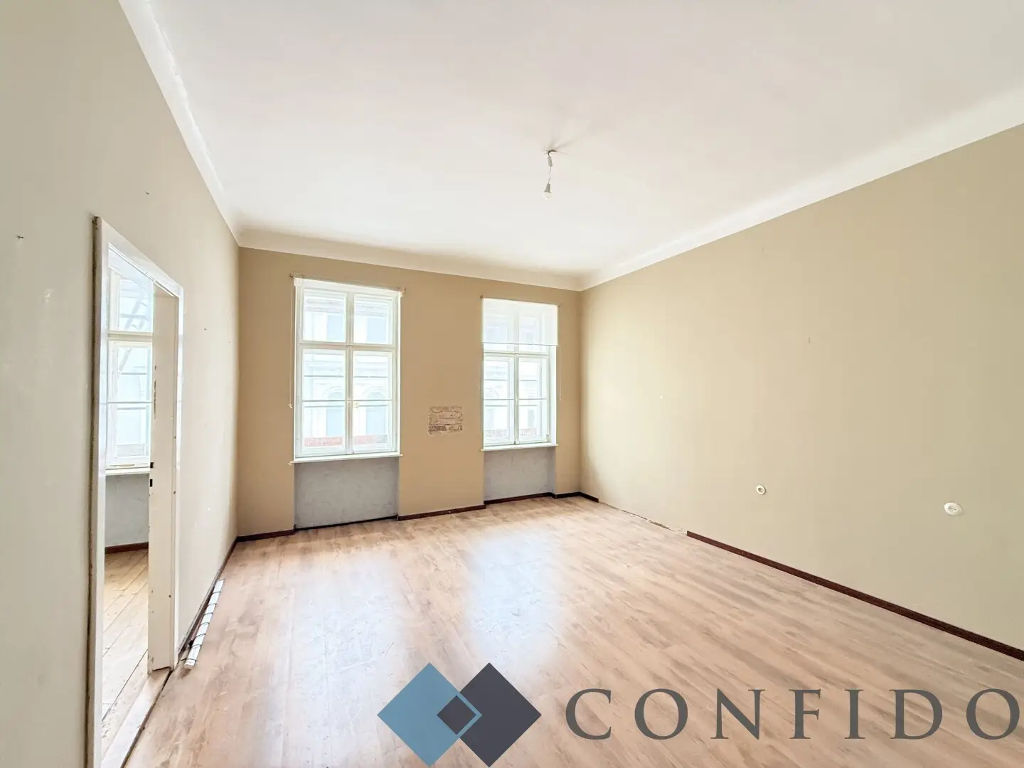 Spacious 4-room apartment in 1030 Vienna, renovation project with great potential