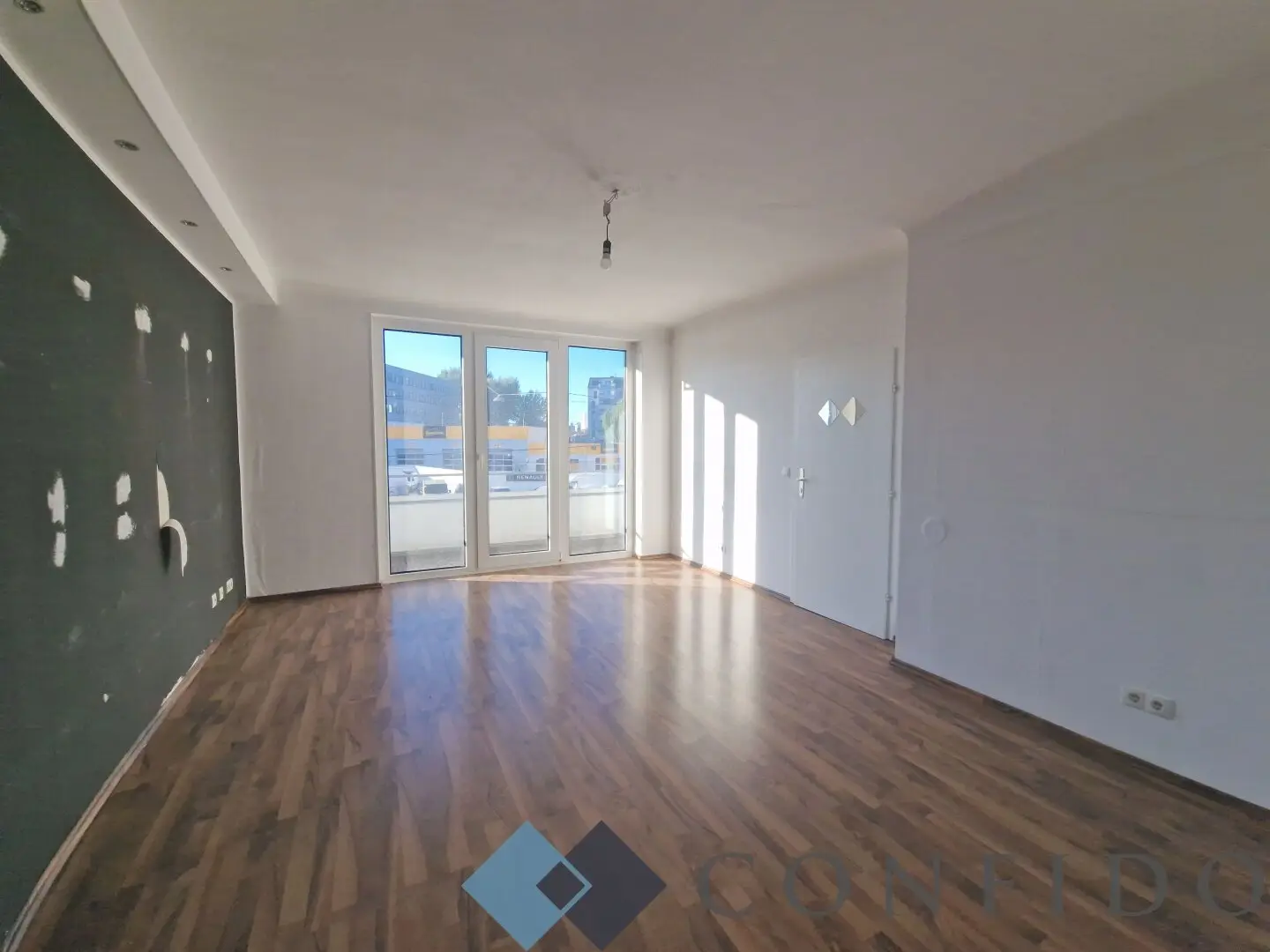 Renovate me, Bright 2-room apartment with loggia near Höchstädtplatz