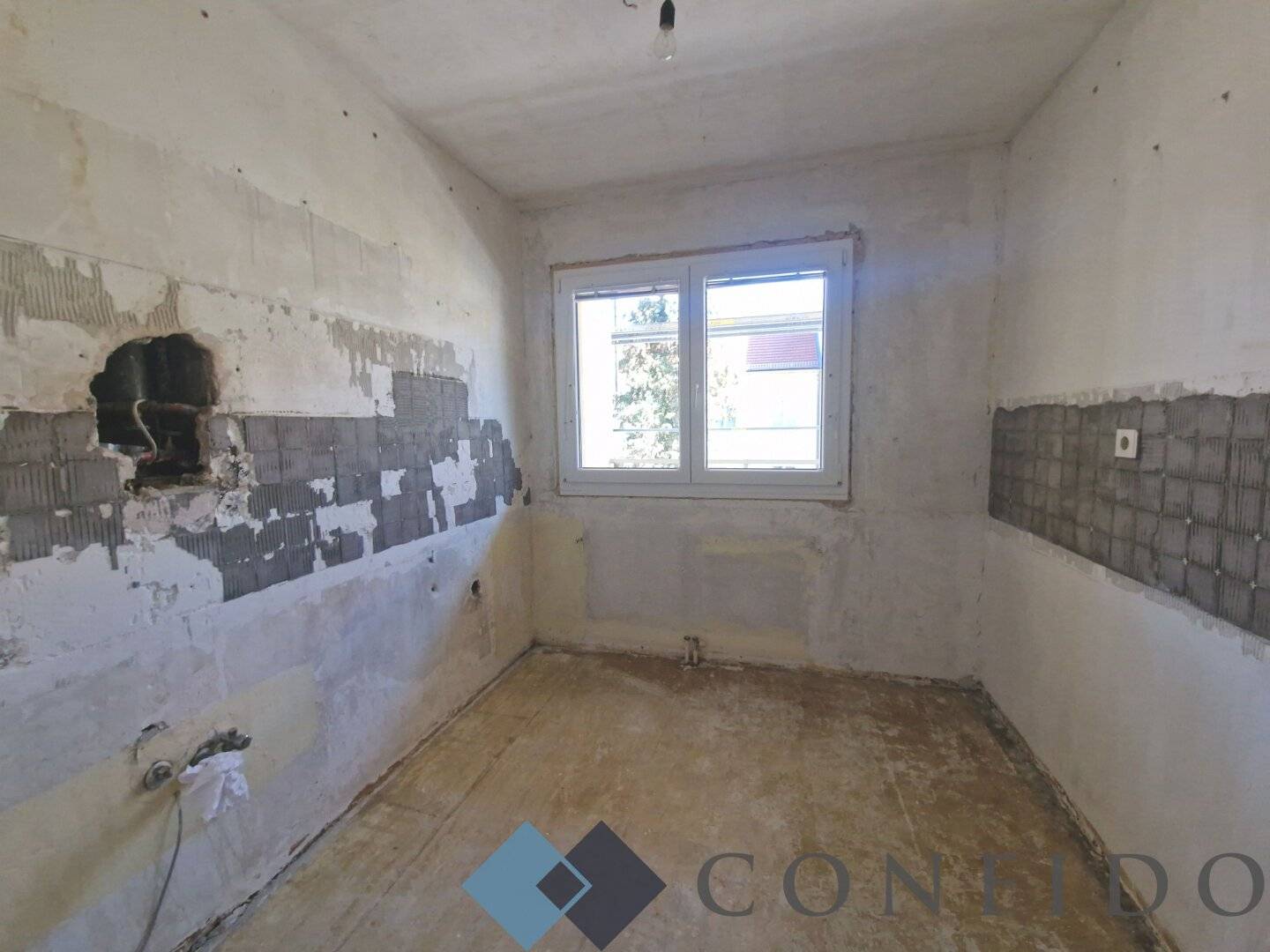 Renovation project: 3-room apartment with large loggia