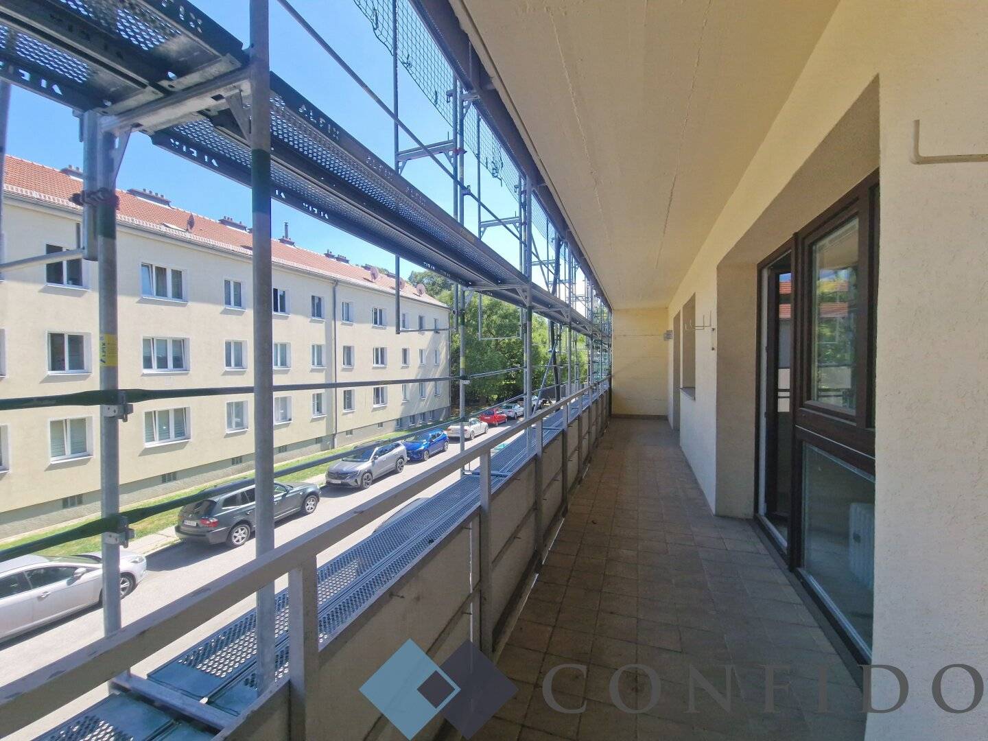Renovation project: 3-room apartment with large loggia