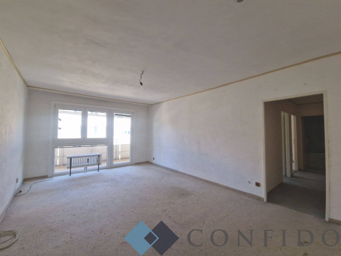 Renovation project: 3-room apartment with large loggia