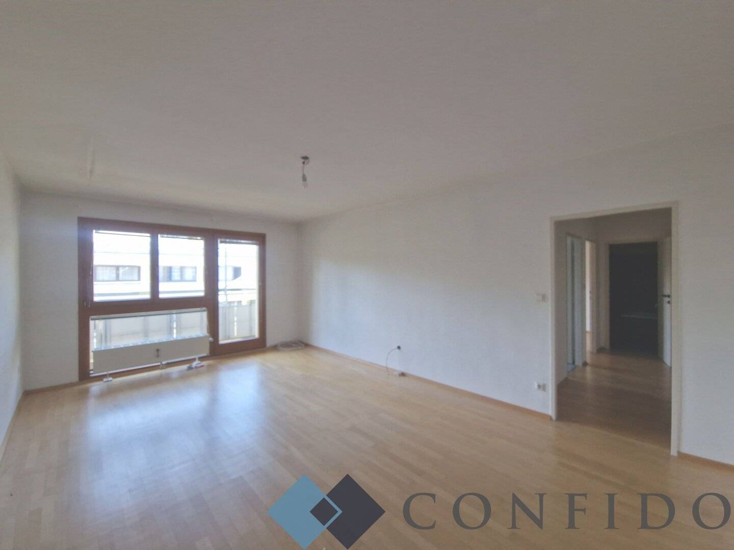 Charming 3-room apartment with loggia and west balcony in 1230 Vienna – in need of renovation!