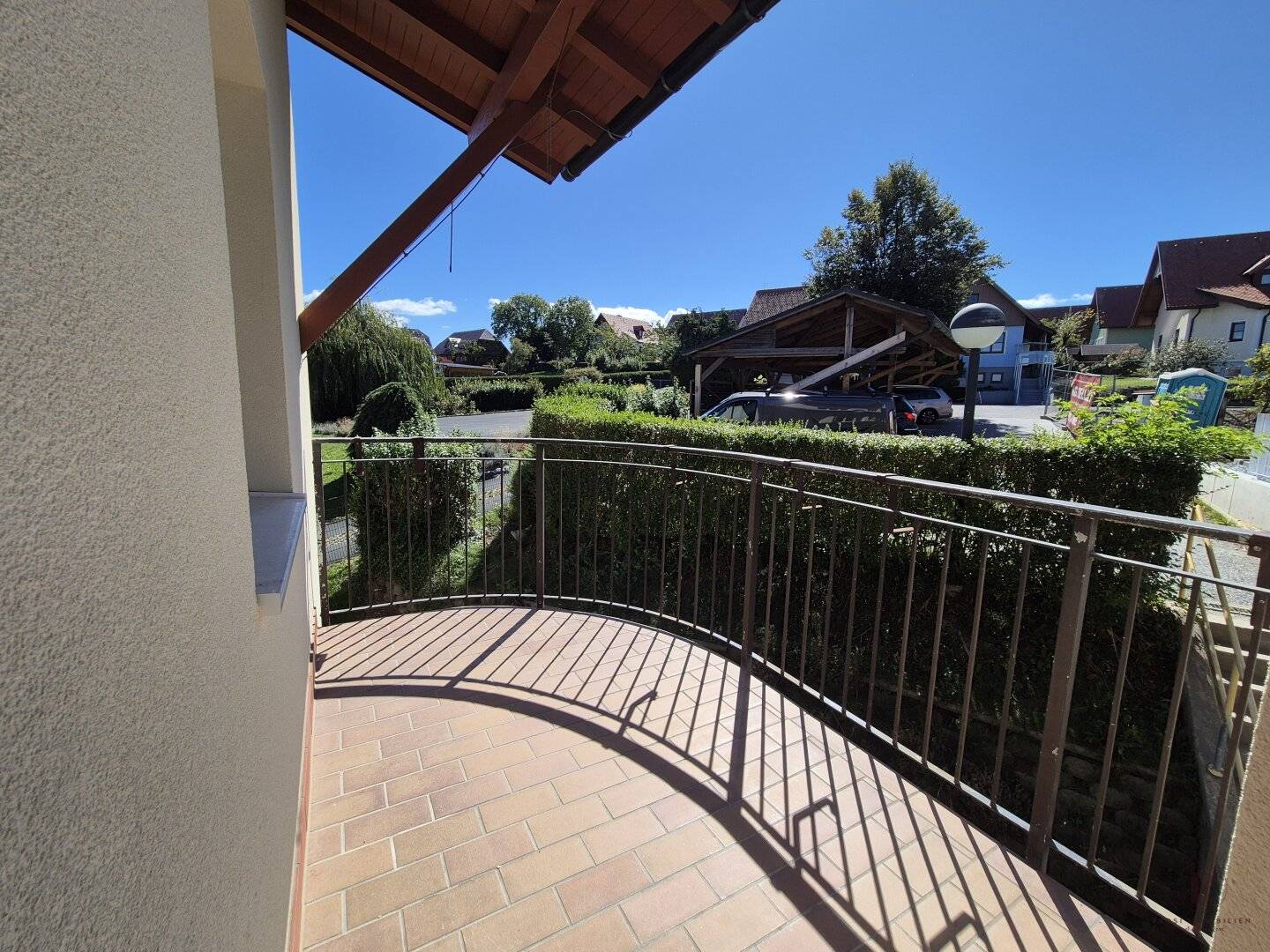 4-room apartment with balcony and parking space in Edelschrott – 3 months half rent