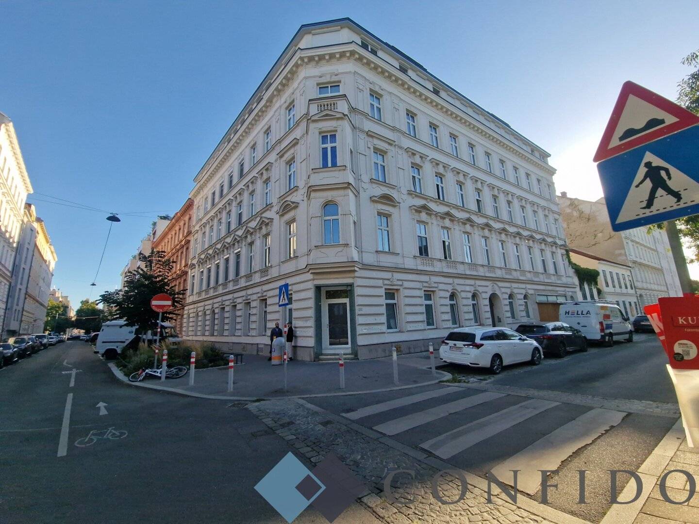 Plan and Renovate - 2 room apartment in central location of the 20th district!