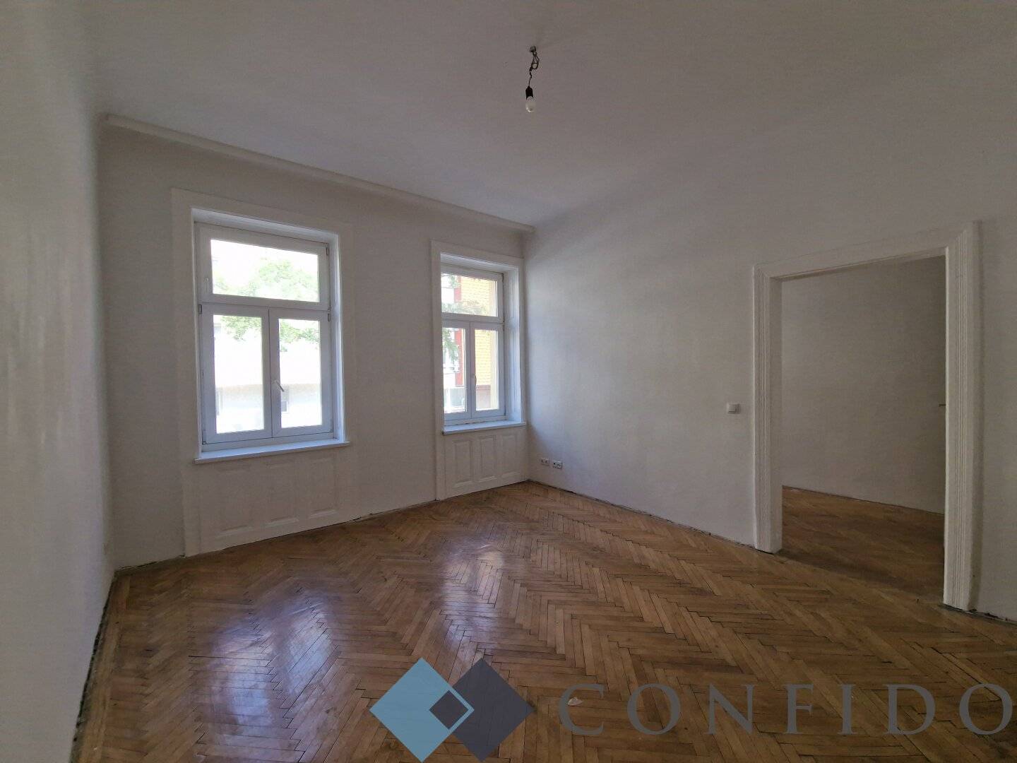 Condominium at Stöberplatz - Renovation-needing 2-room apartment on the raised ground floor