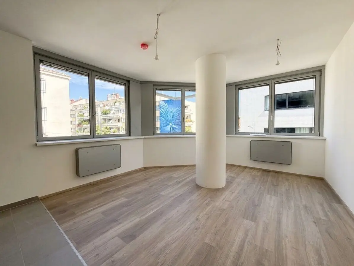 Gekühltes 3-Zimmer Büro mit bester Anbindung an U4/U6! Ohne Provision!