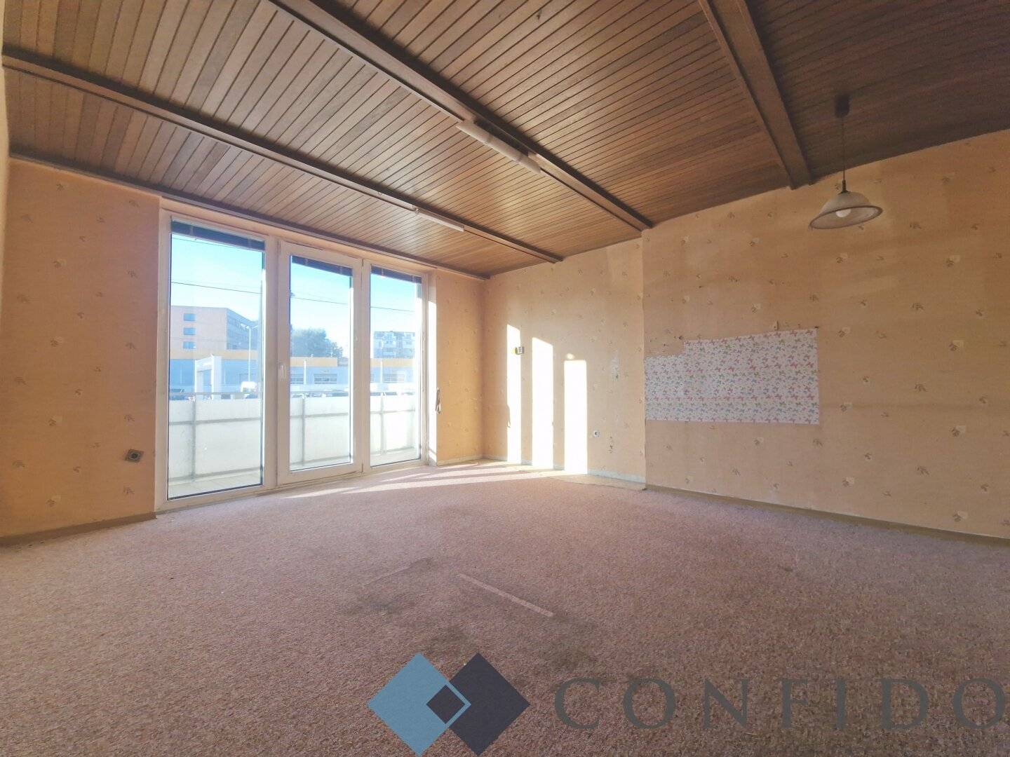 Renovation highlight: 1-room apartment with loggia and U-Bahn proximity in 1200 Vienna
