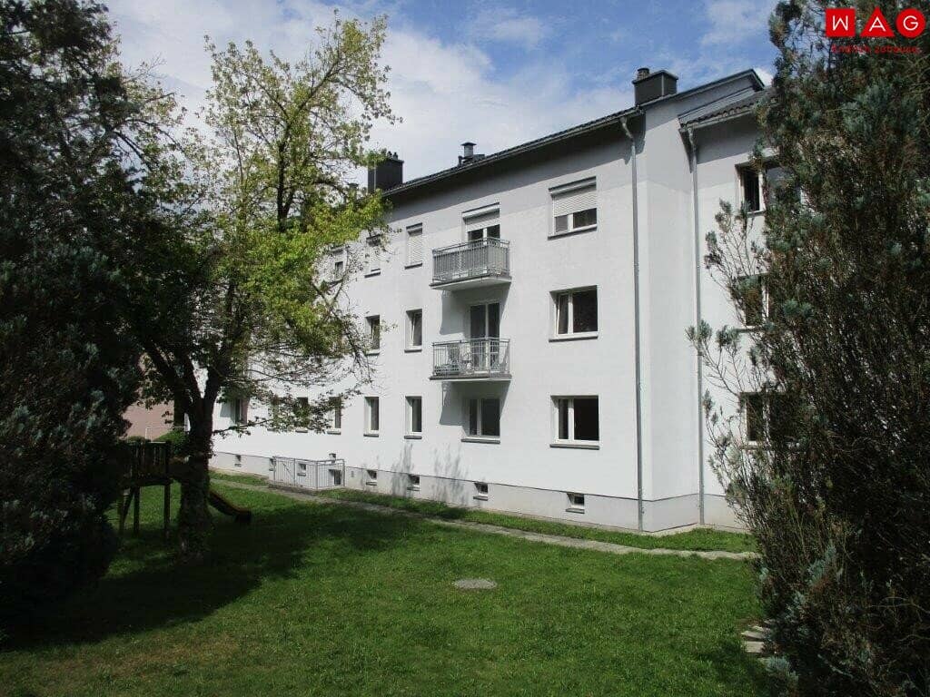 Quiet single apartment in Grünburg with sunny balcony, cozy living area and separate dining kitchen in rural idyll - live close to nature, relax and enjoy the advantages of the Steyrtal