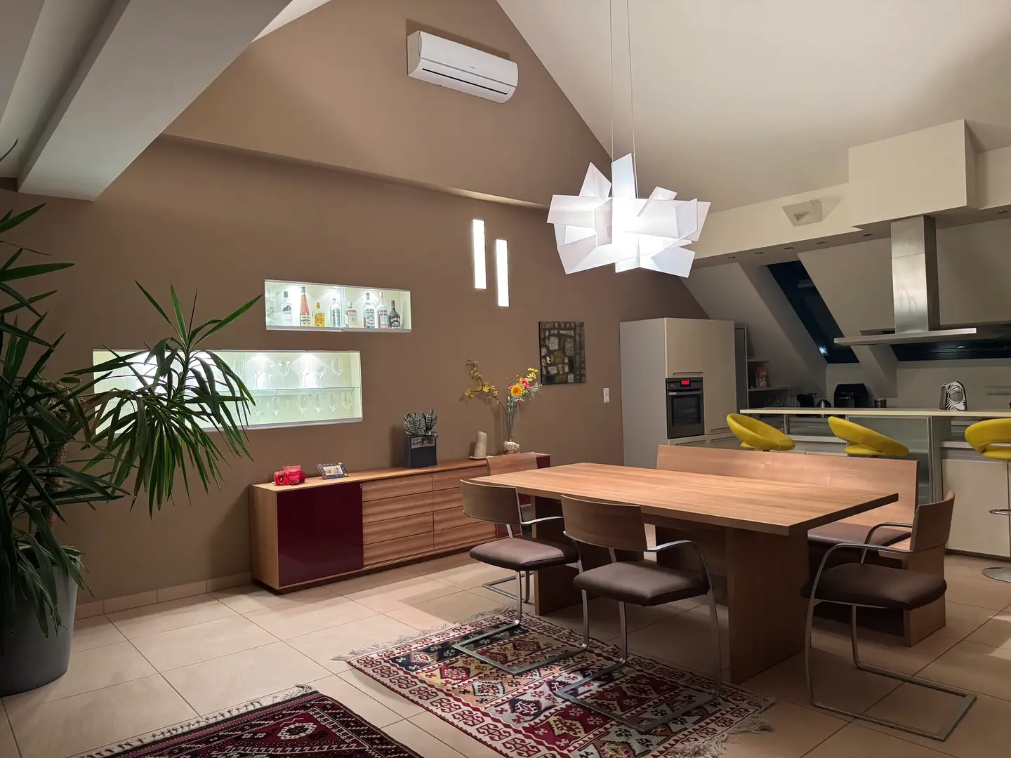 Wohnung with loft conversion and garden