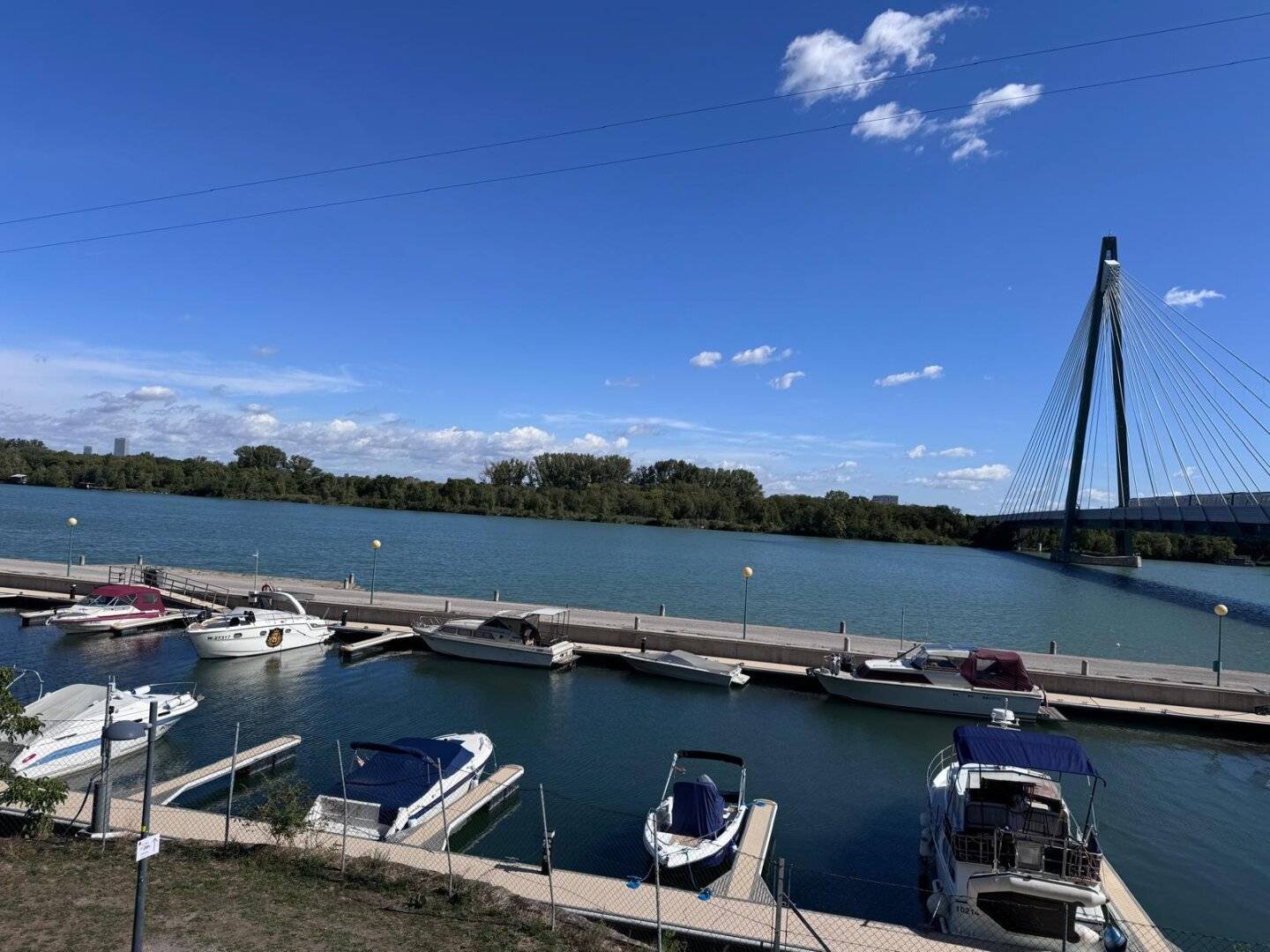 MARINA TOWER - Wohnen am Donauufer