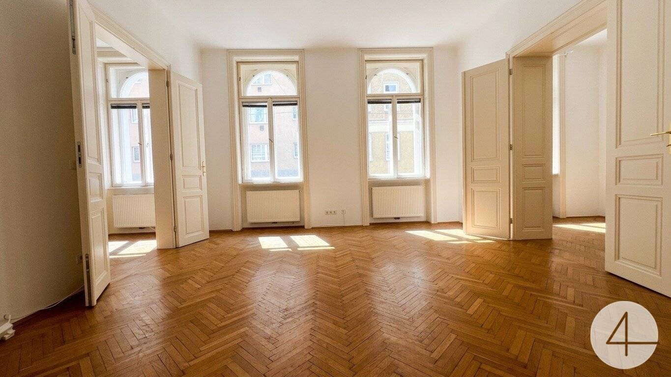 Elegantly renovated 3-room old building apartment - 180m to U4 - in a quiet location