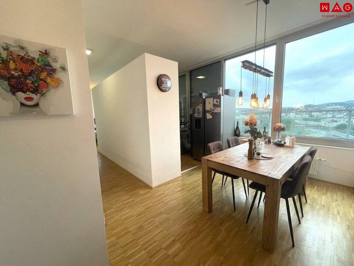 Living above the roofs of Linz – spacious 4-room apartment with 39 m² terrace!