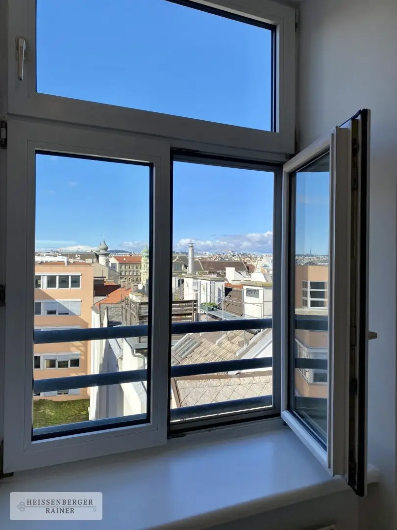 VIEW OVER VIENNA /// bright, quiet attic apartment in good location /// Margareten