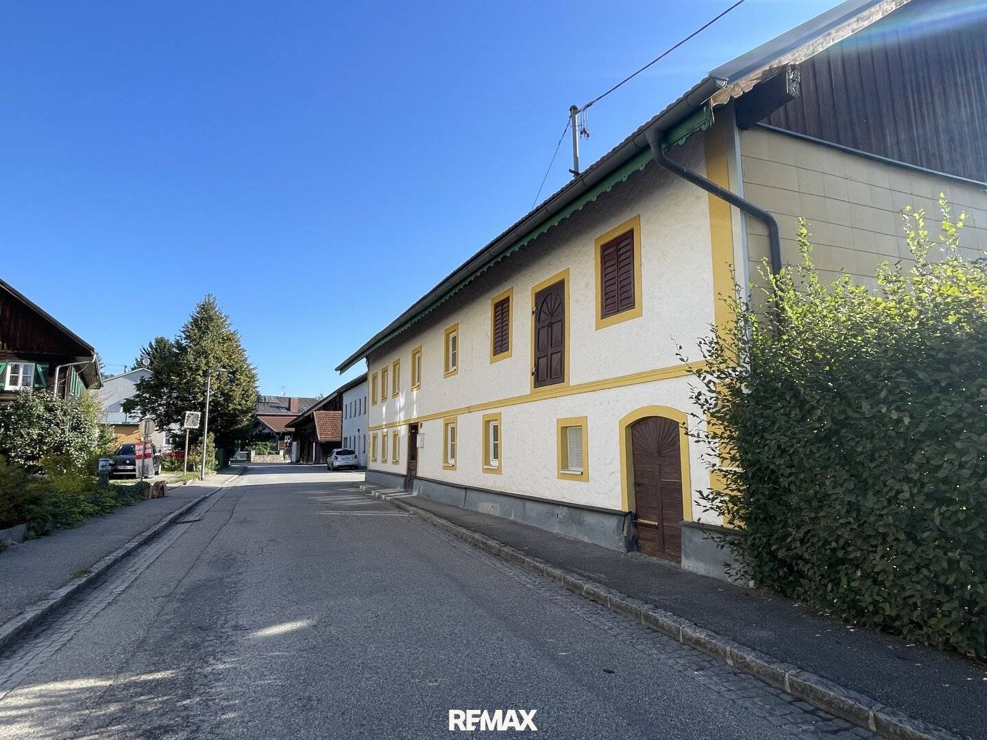 Großzügiges Einfamilienhaus in zentraler Lage