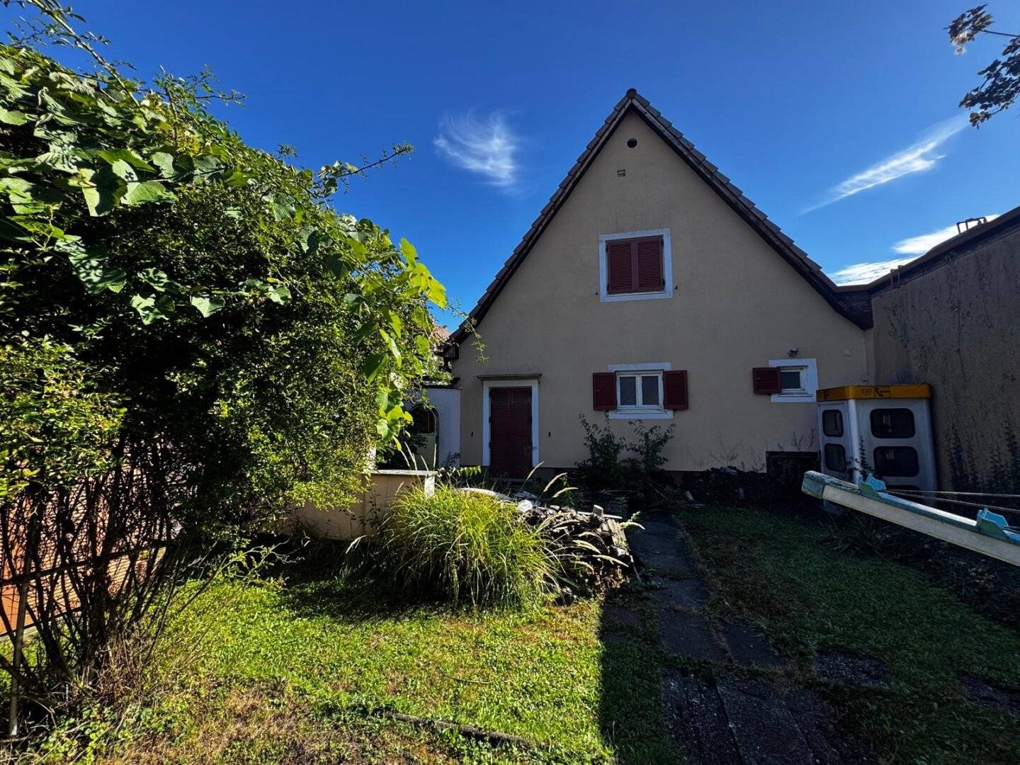 Charming residential house with large garden, terrace, large cellar and carport in Graz