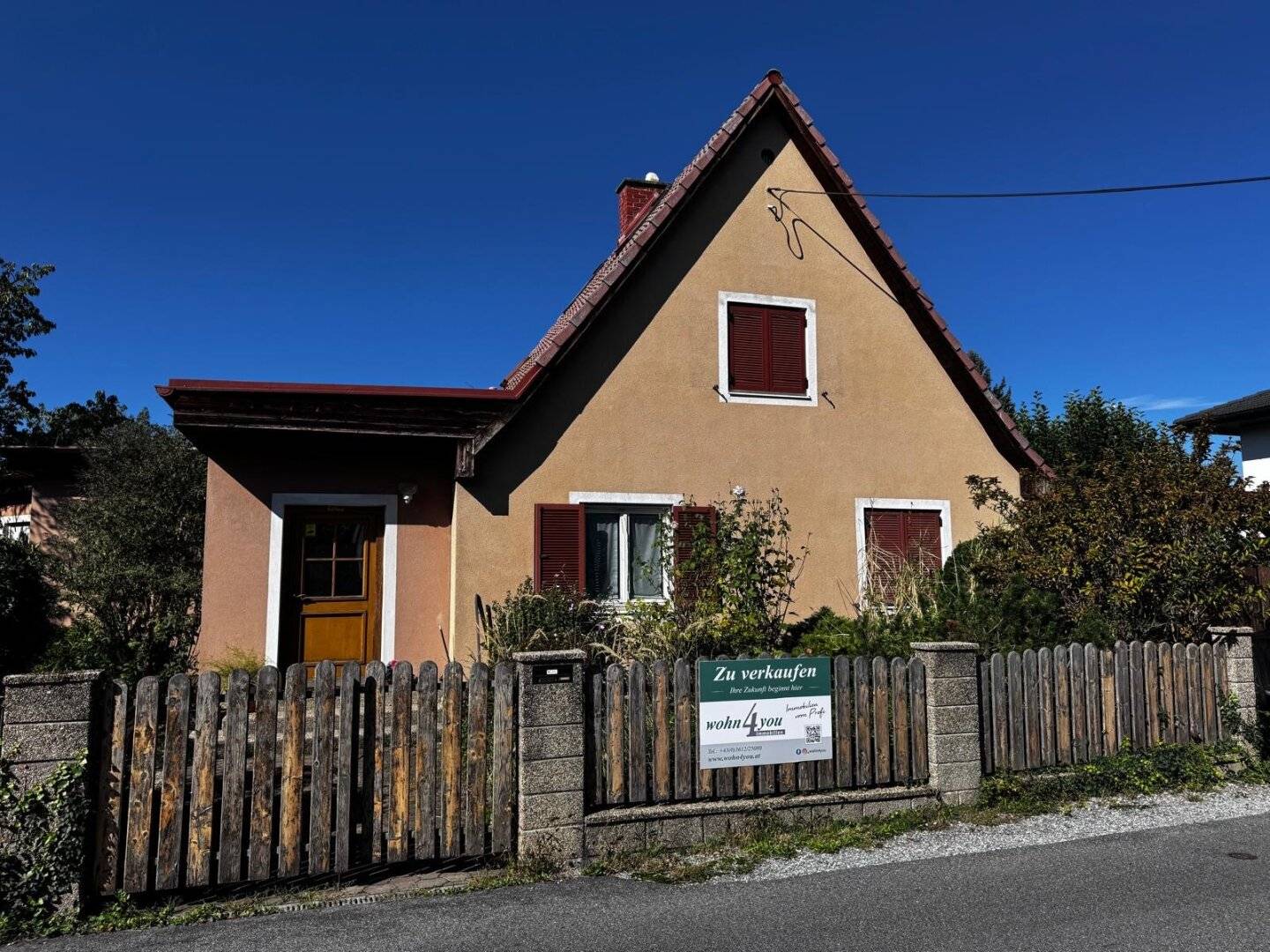 Charming residential house with large garden, terrace, large cellar and carport in Graz