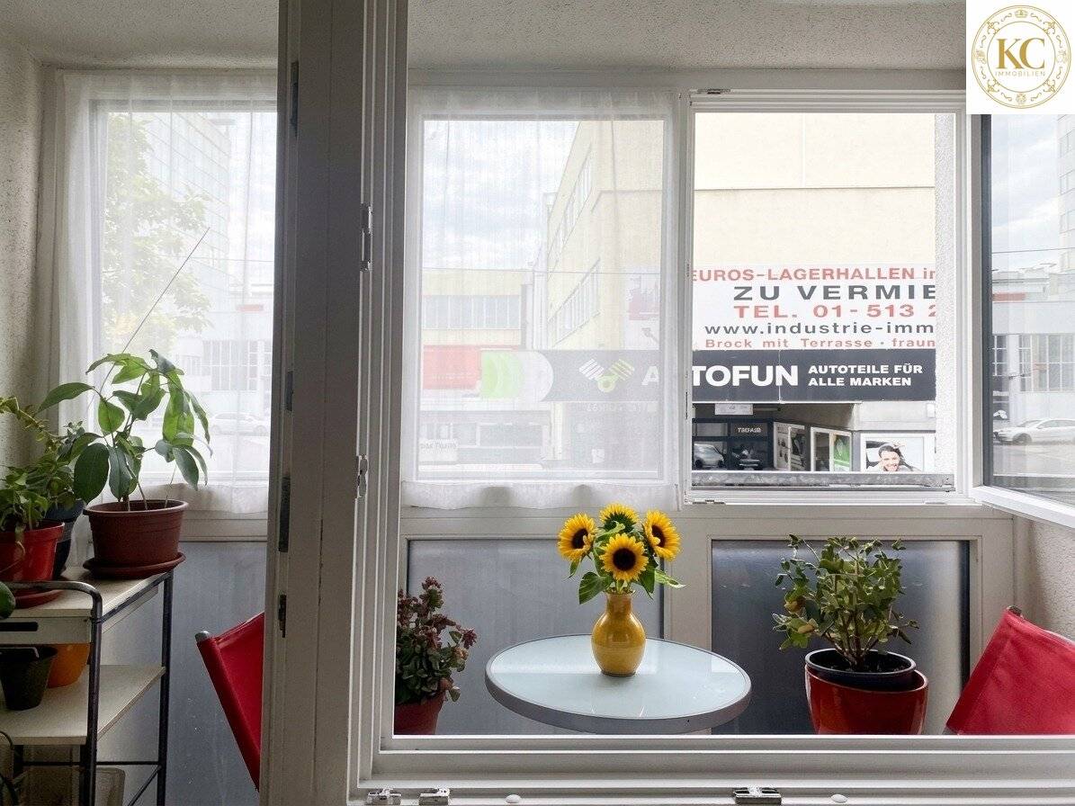 Hübsche 2-Zimmer-Wohnung mit verglaster Loggia in ruhiger Lage