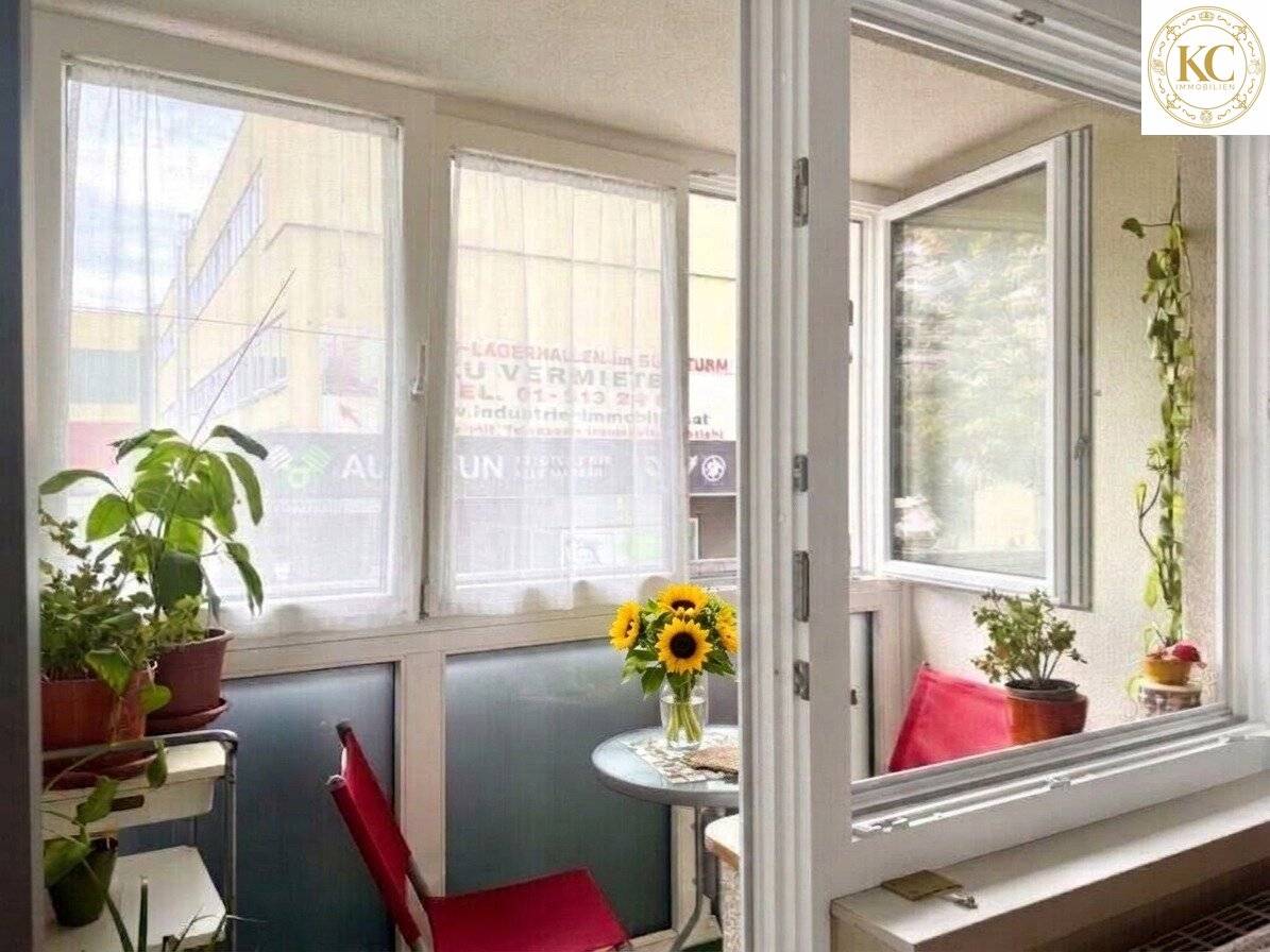 Hübsche 2-Zimmer-Wohnung mit verglaster Loggia in ruhiger Lage