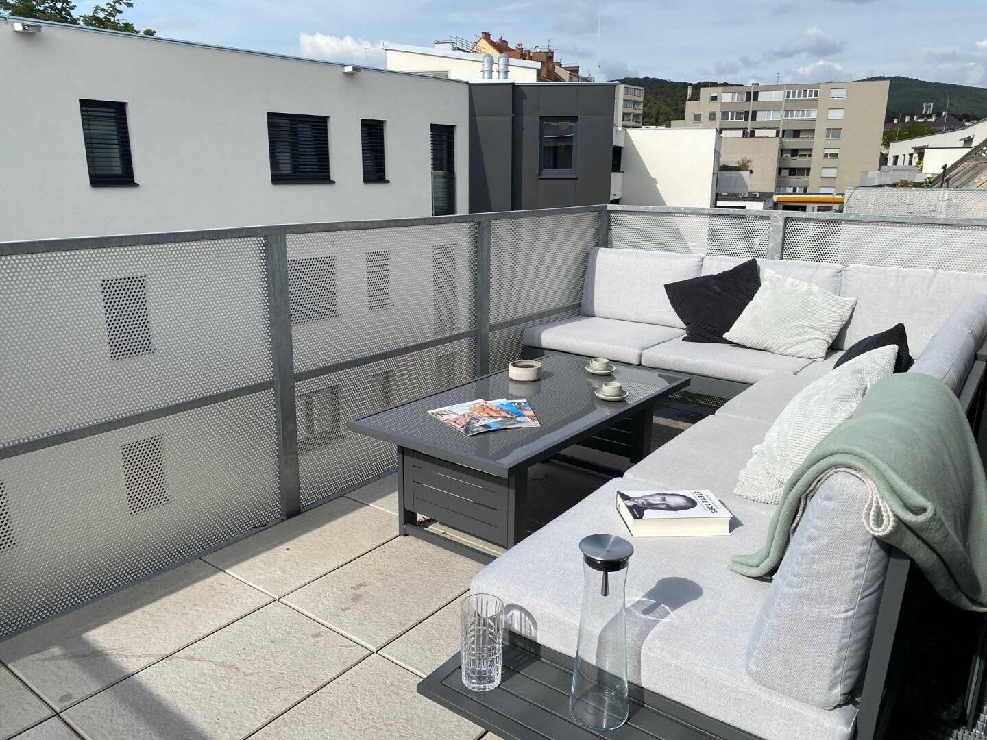 Above the roofs of Baden – high-quality new apartment with distant view, air conditioning preparation and underground parking space
