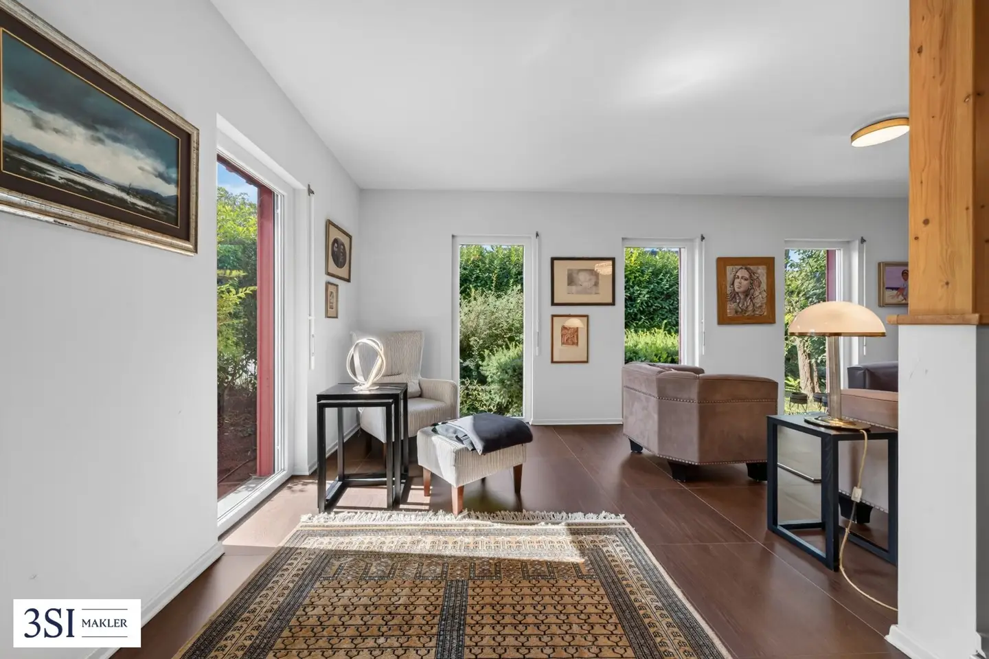 Stylish single-family house in a quiet location - 4 rooms - 170 m² - Carport - Cellar