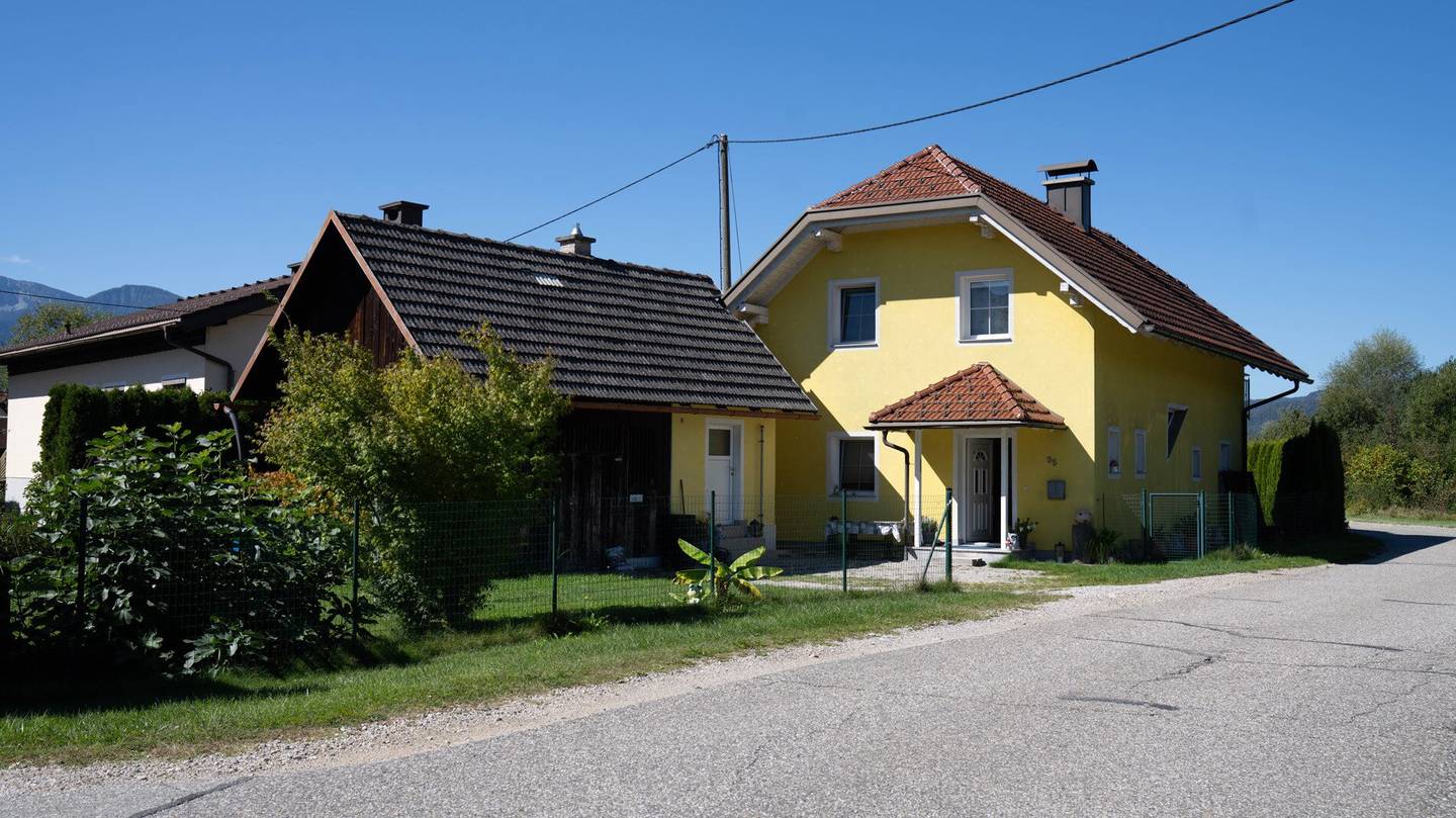 Young great family house in the green, only 13 Min. from Klagenfurt, best train and bus connection