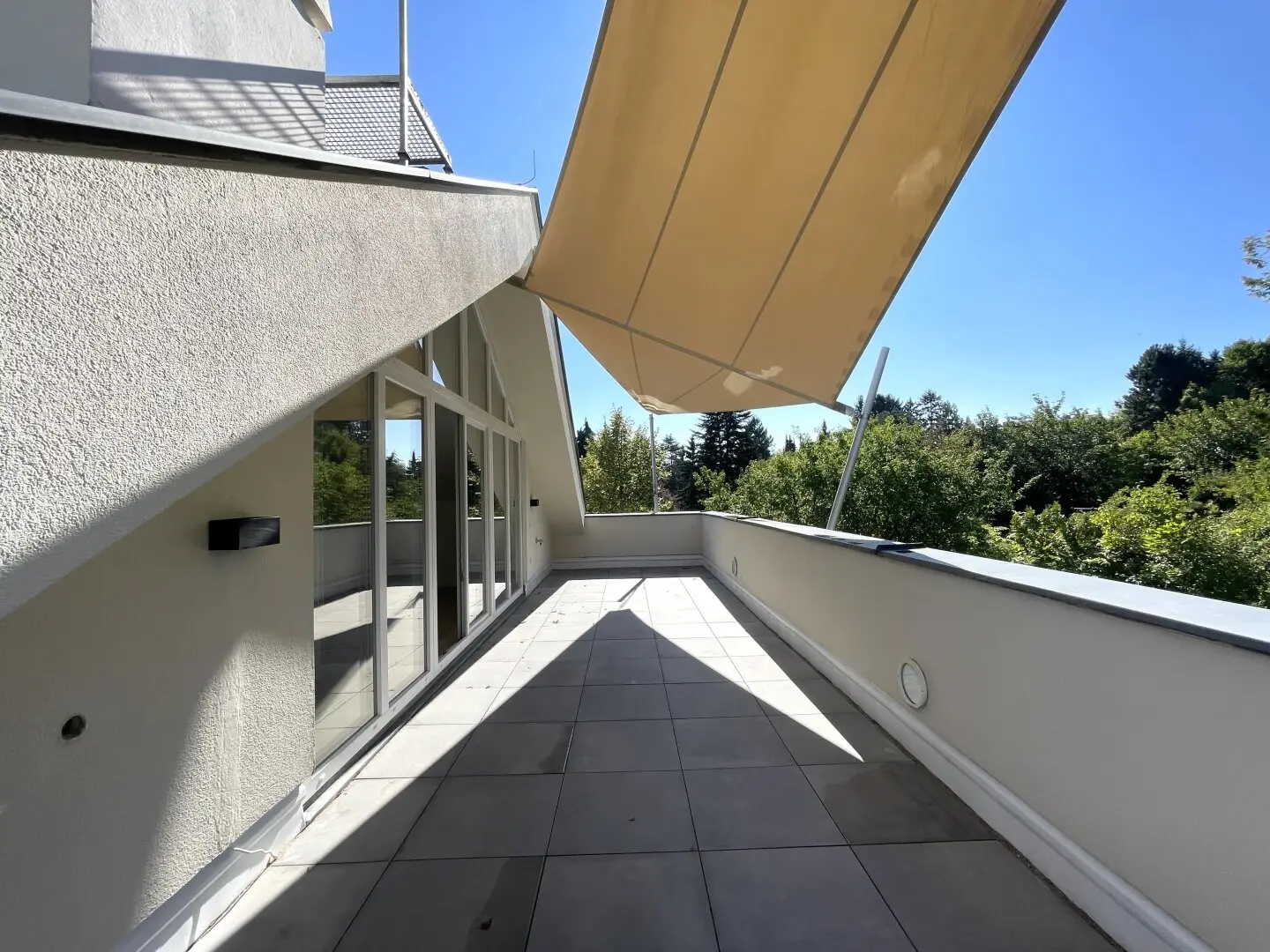 Wohnen mit Grünblick: Stilvolle Terrassen-Wohnung in der Sieveringerstraße