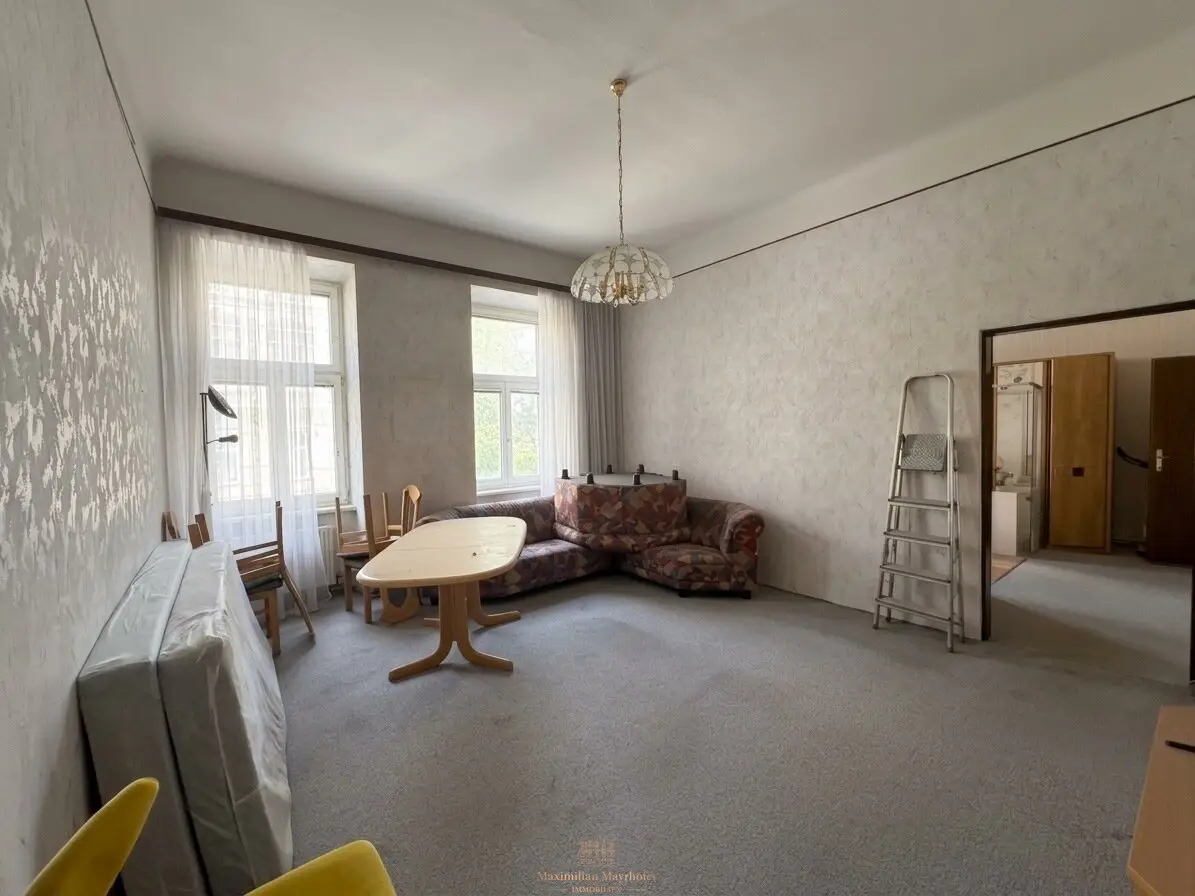 Old building apartment 80 m² | Partly renovated | Quiet residential location | Vienna 1150