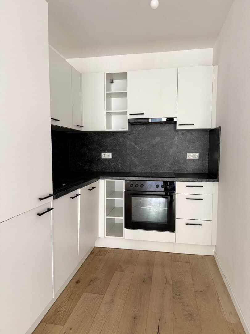 Courtyard-side 2-room new build apartment with spacious balcony - U1 Kagraner Platz