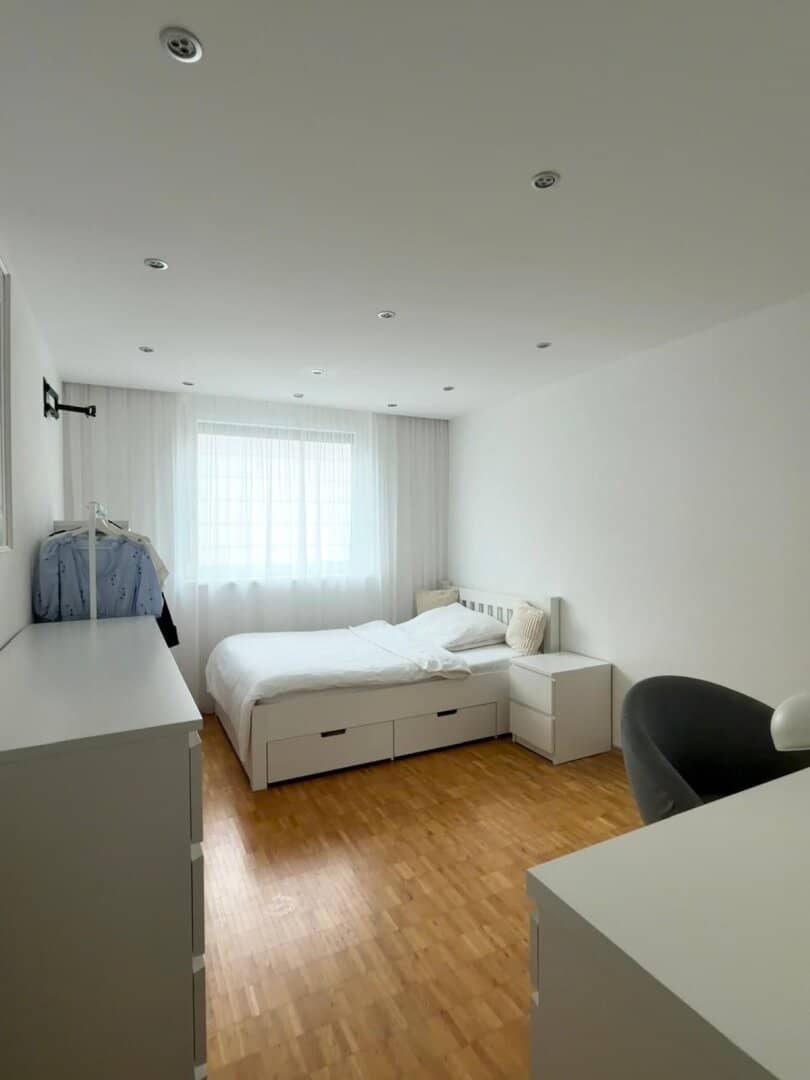 High-quality 3-room apartment in very well maintained condition including underground parking space in Rum, commission free