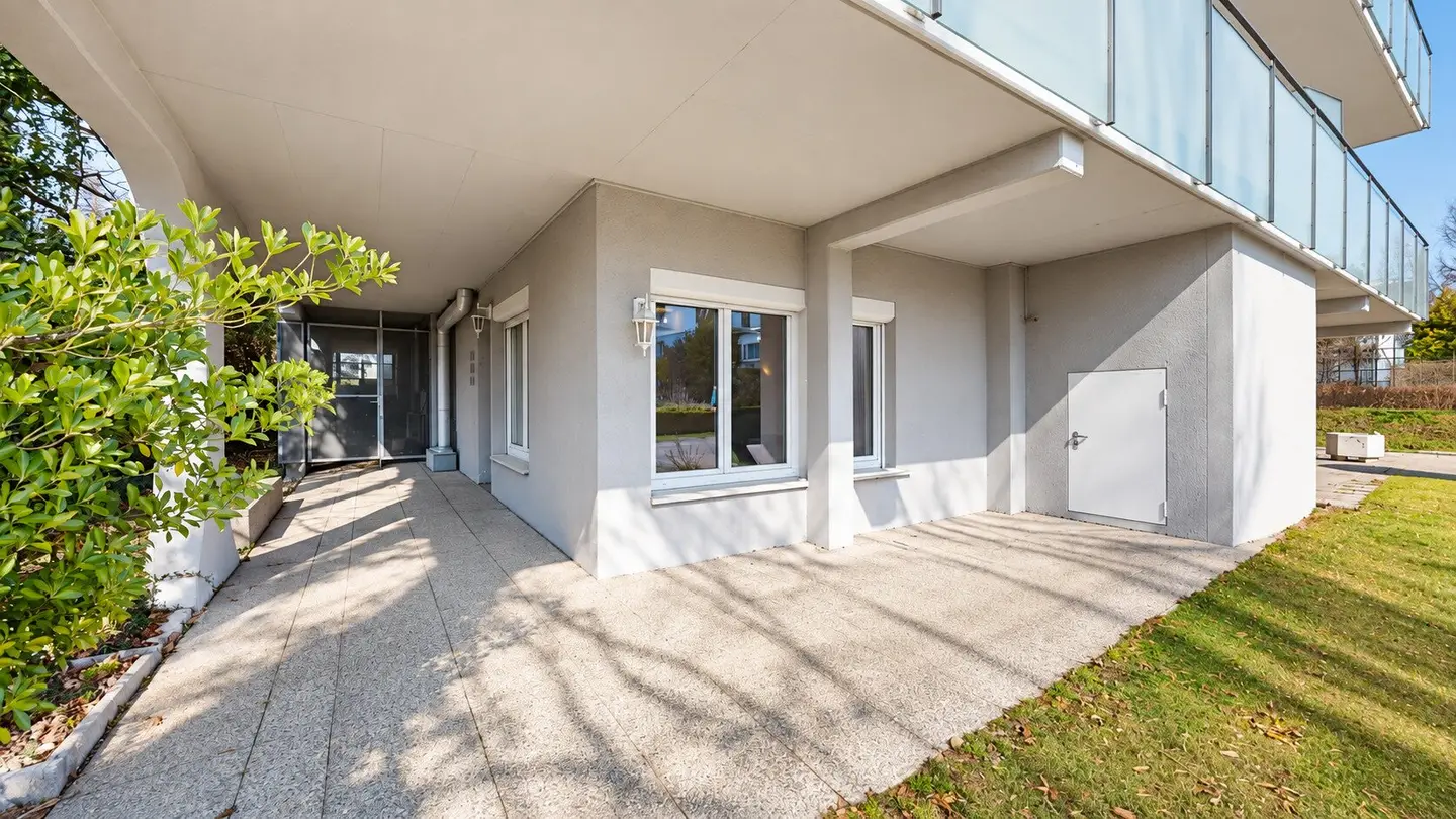 Großzügige 3,5-Zimmer-Mietwohnung in Pörtschach – Seeblick &amp; nutzbare Außenbereiche