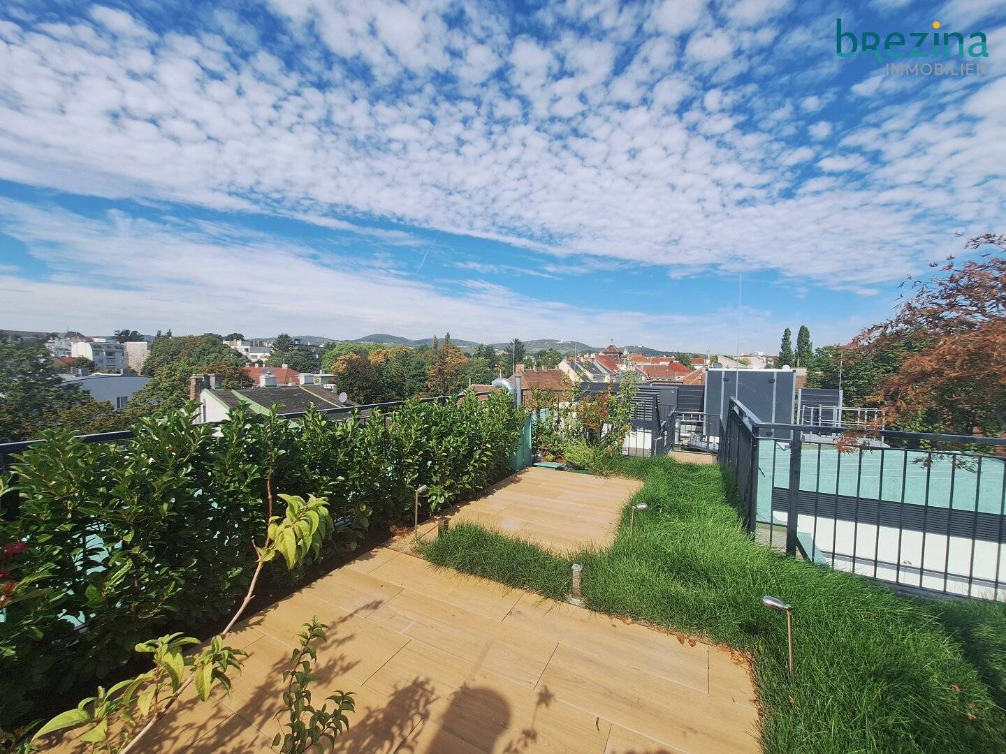 WOW First occupancy after completion - in the attic with terrace AND ROOFTOP GARDEN