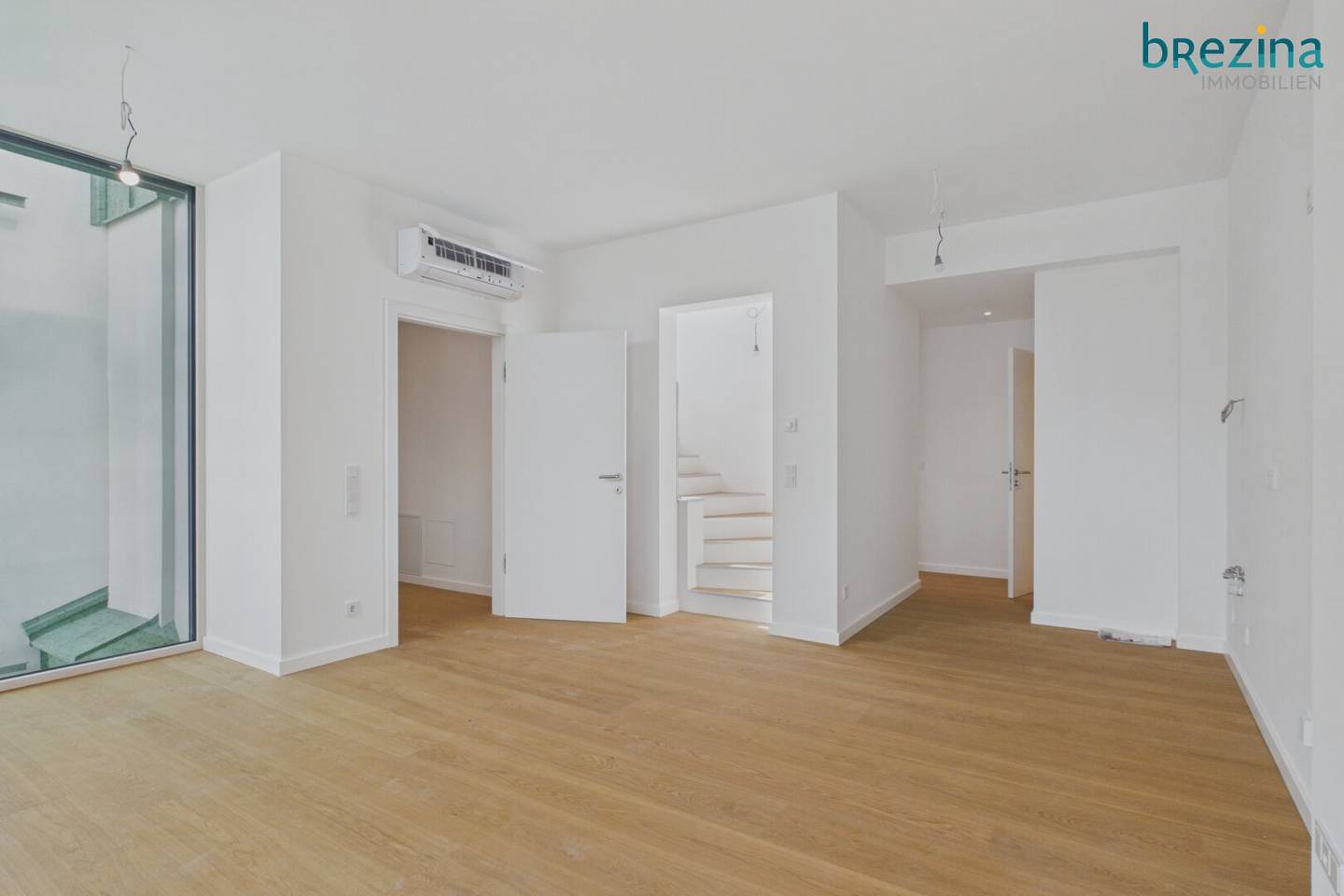 WOW First occupancy after completion - in the attic with terrace AND ROOFTOP GARDEN