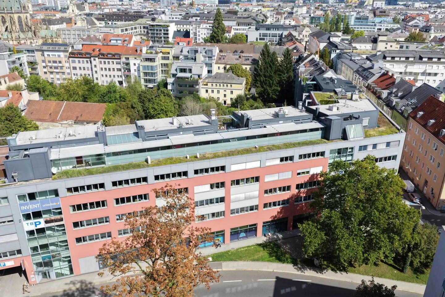 Verkauf einer attraktiven Bürofläche in einer Ebene im Zentrum von Linz mit Blick auf den neuen Dom