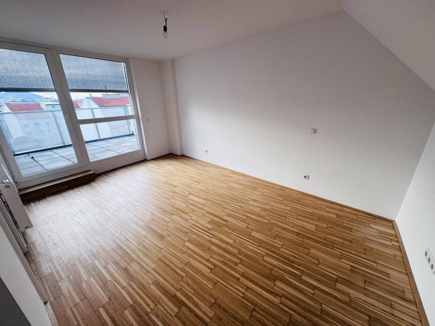 Attic dream with 4 rooms, 2 terraces in 1210 Vienna