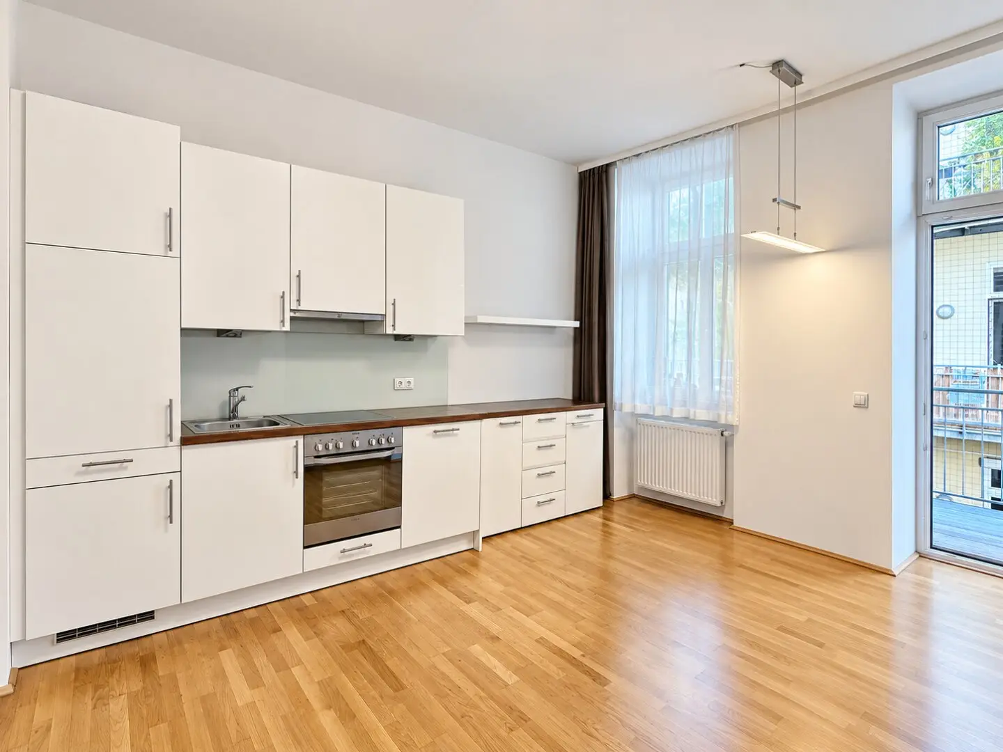 Charming 3-room period apartment with balcony near Prater and Danube Canal