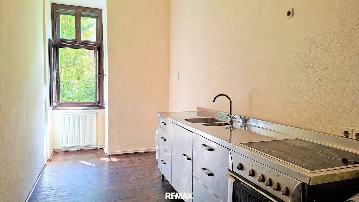 Location, Location, Location! Flatshare suitable 4-room near the university at the foot of the Schlossberg!