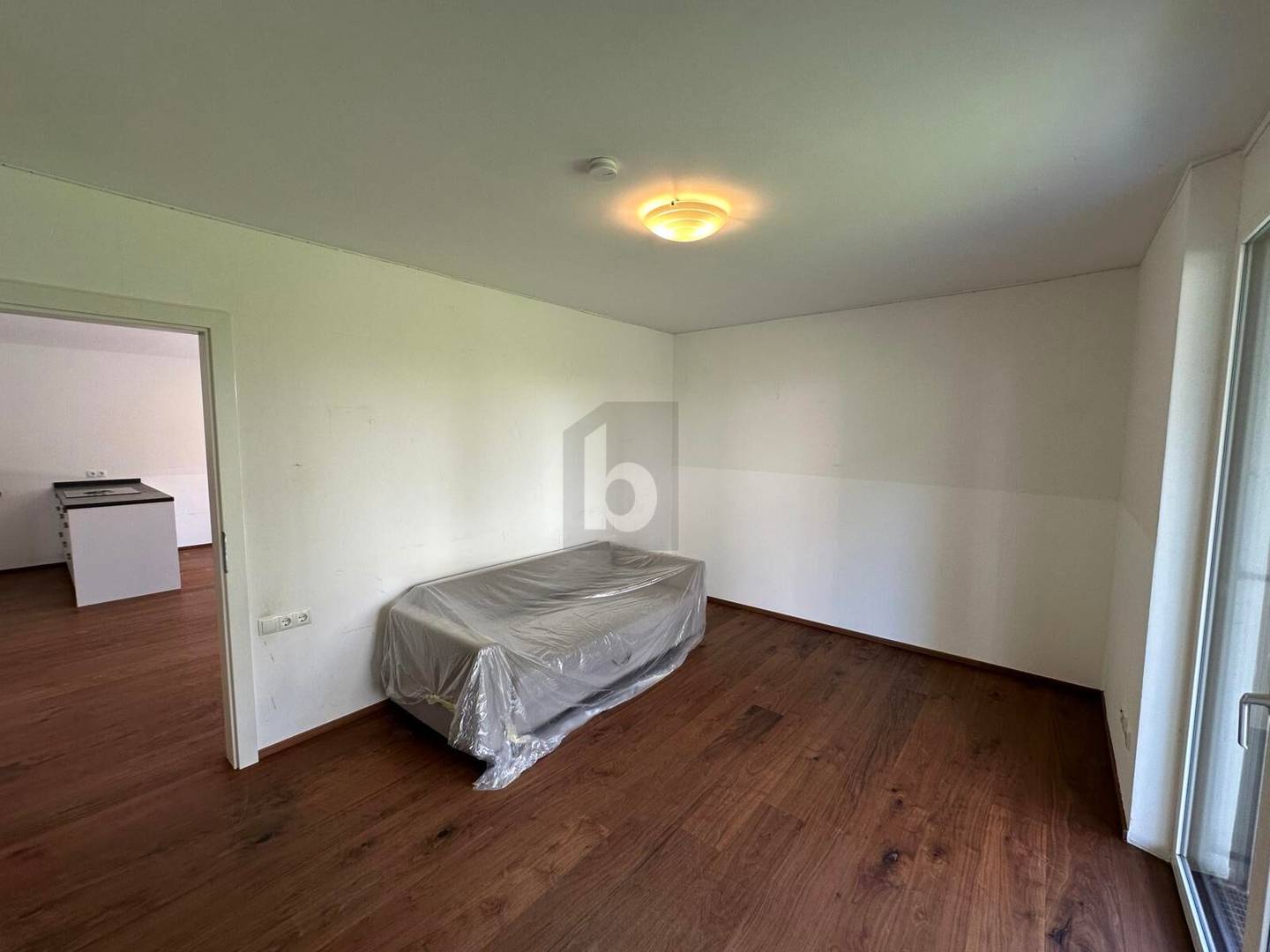 Modern ground floor apartment with private garden and underground parking