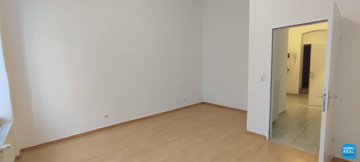 -3 Zimmer  Altbau  - WG -Eignung