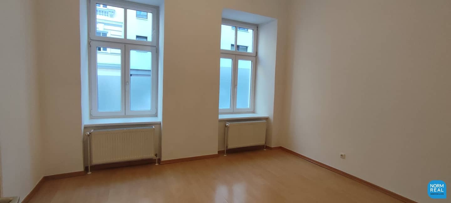 -3 Zimmer  Altbau  - WG -Eignung