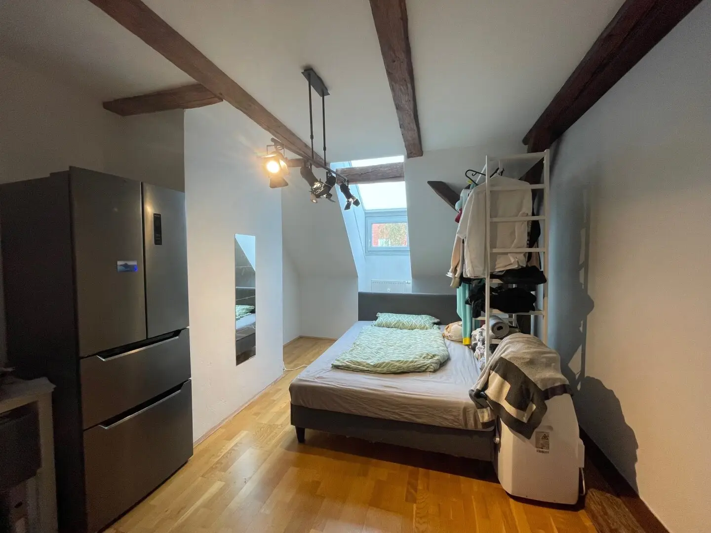 Graz-Zentrum Gries: Optimal vermietbar: Durchdachte, umgebaute 4 Zimmer-Maisonette als Kapitalanlage!  3.OG BJ 1900