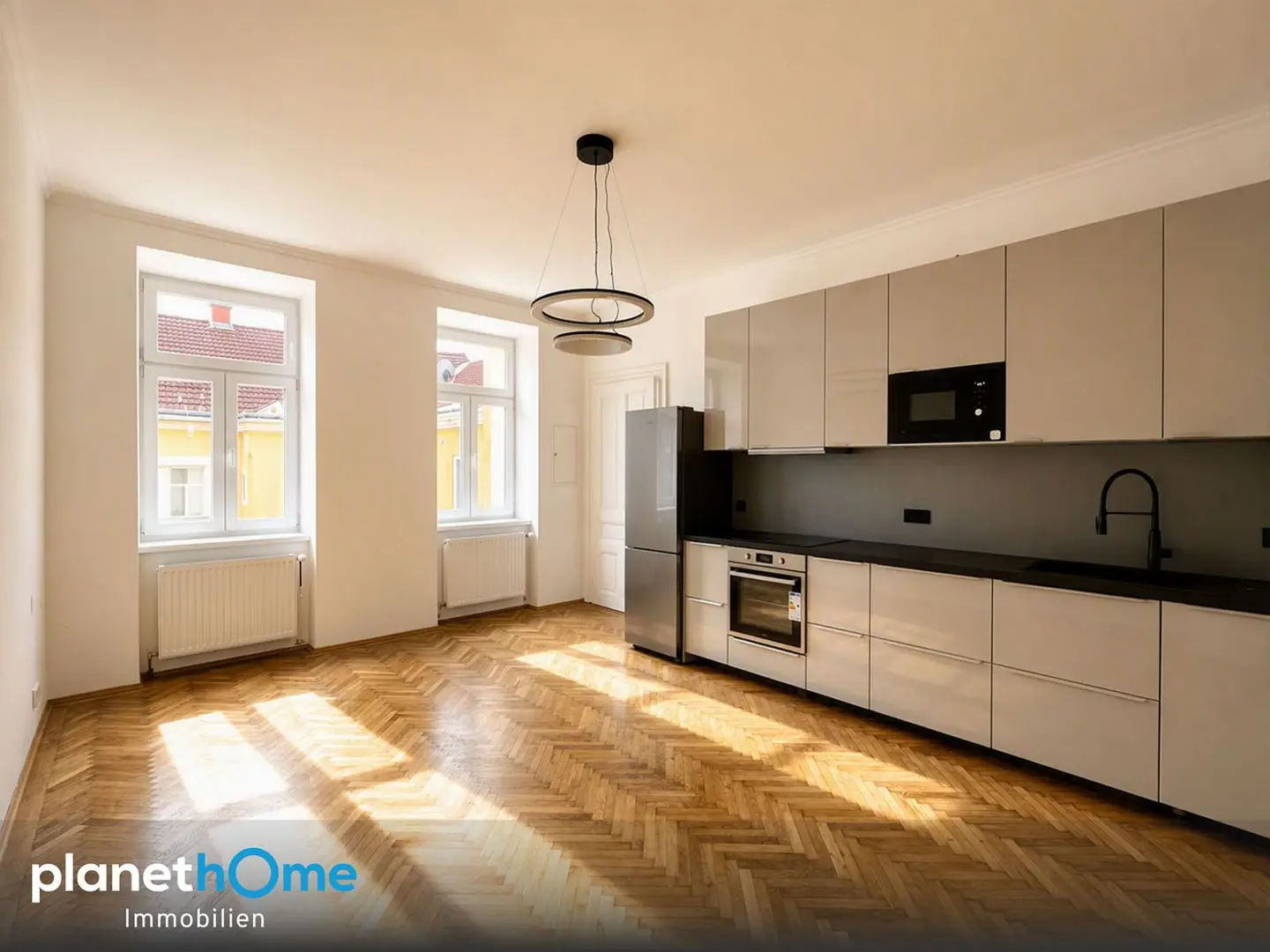 Period apartment peaceful courtyard facing modernized