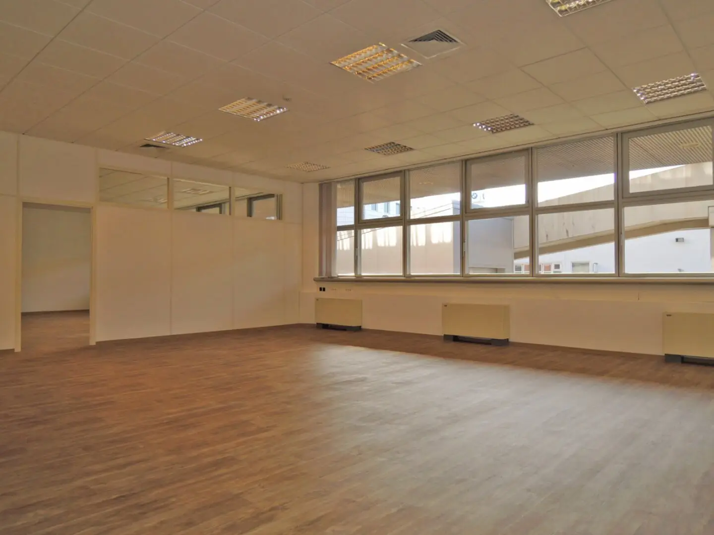 HEILIGENSTÄDTER LÄNDE | Loft office in media house