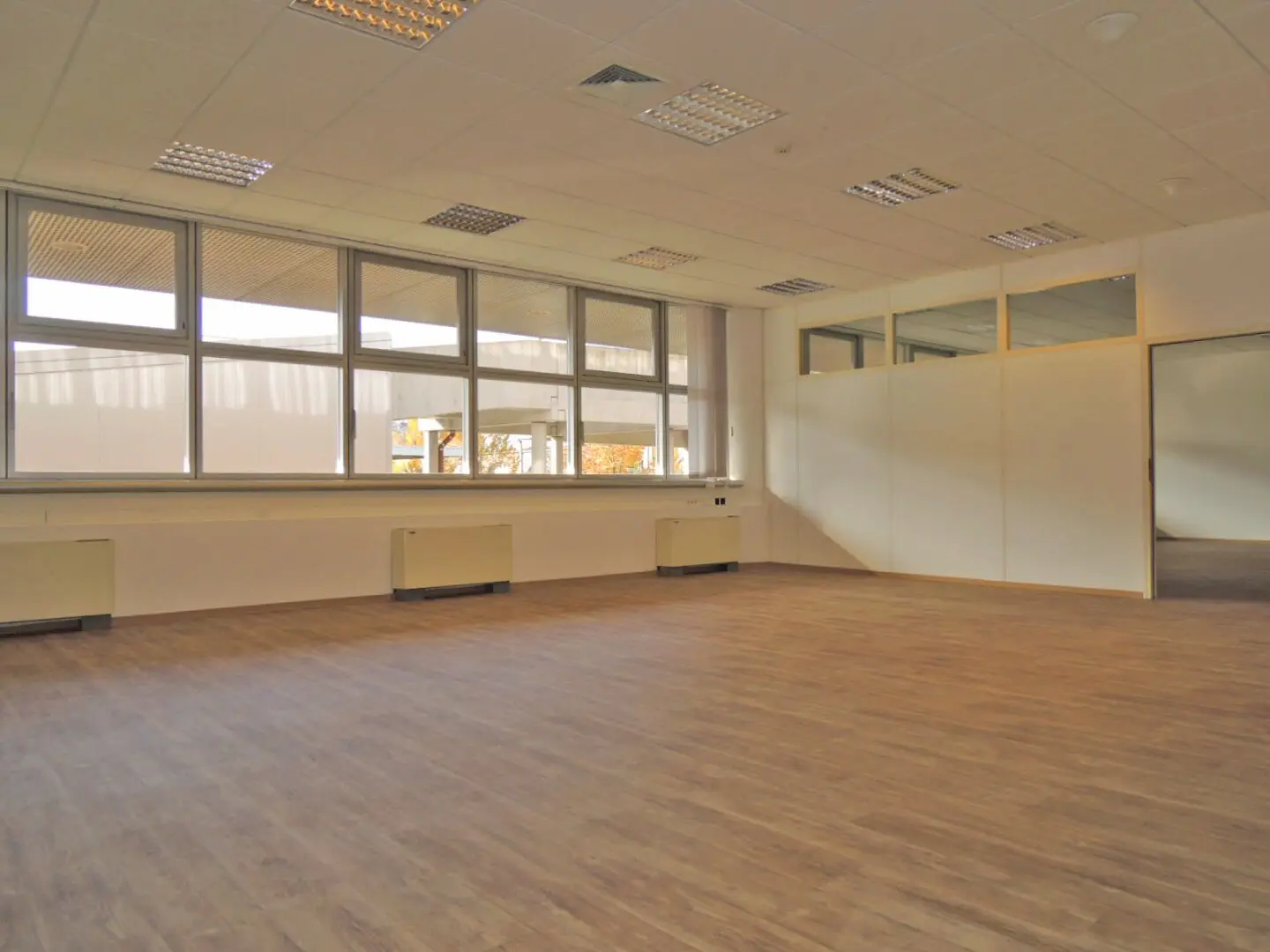 HEILIGENSTÄDTER LÄNDE | Loft office in media house