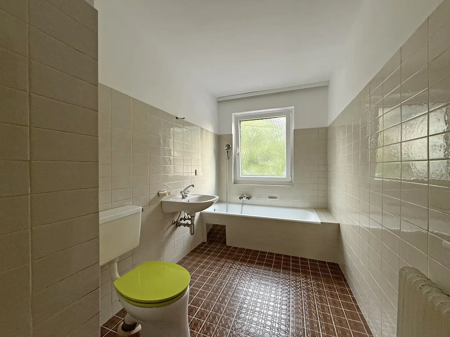 Central Wohnung with large cellar compartment and terrace