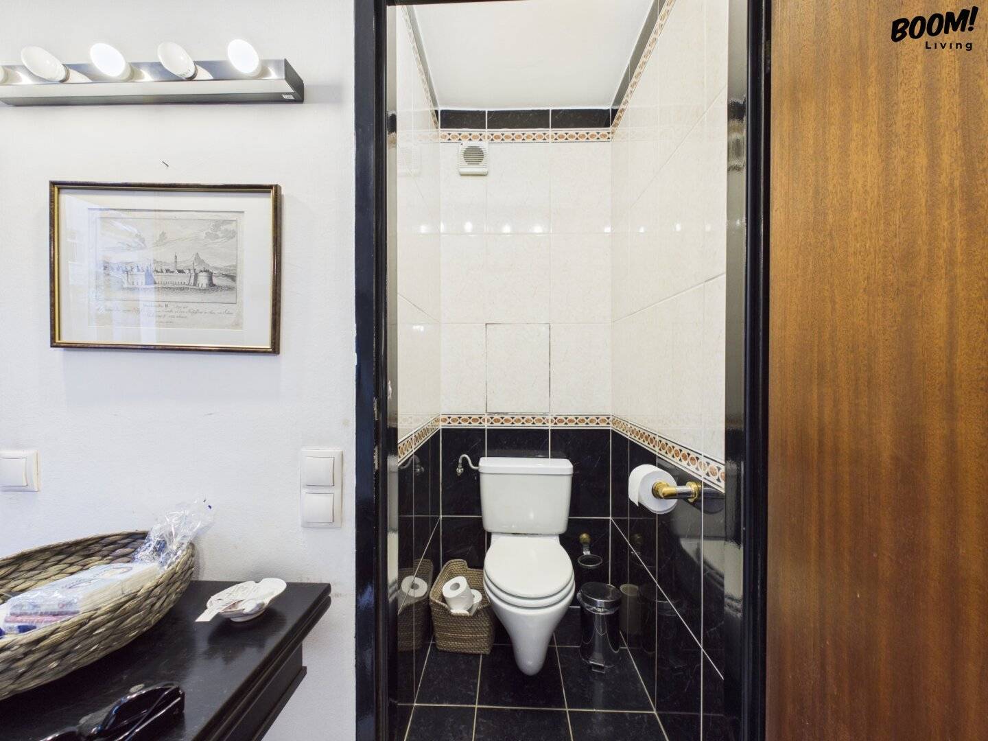 In the middle of the Eighth: Condominium in Piaristengasse